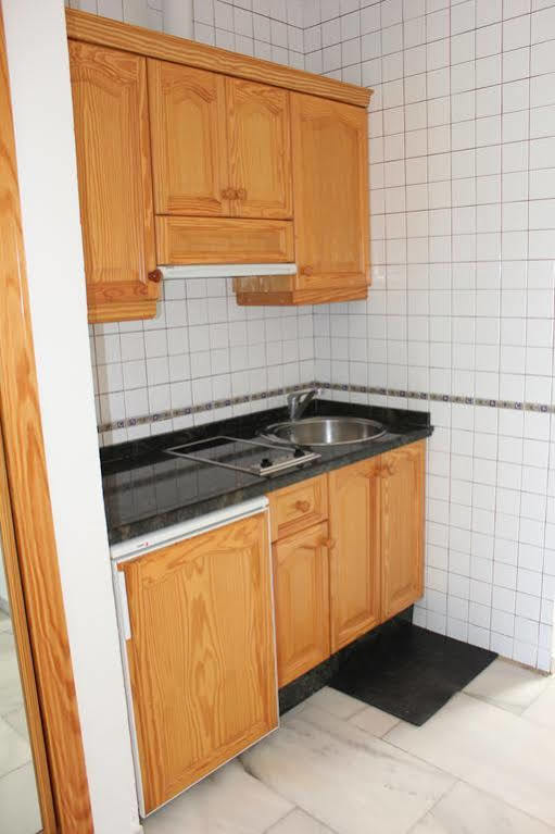 Apartamentos Guaquin Торремолинос Экстерьер фото